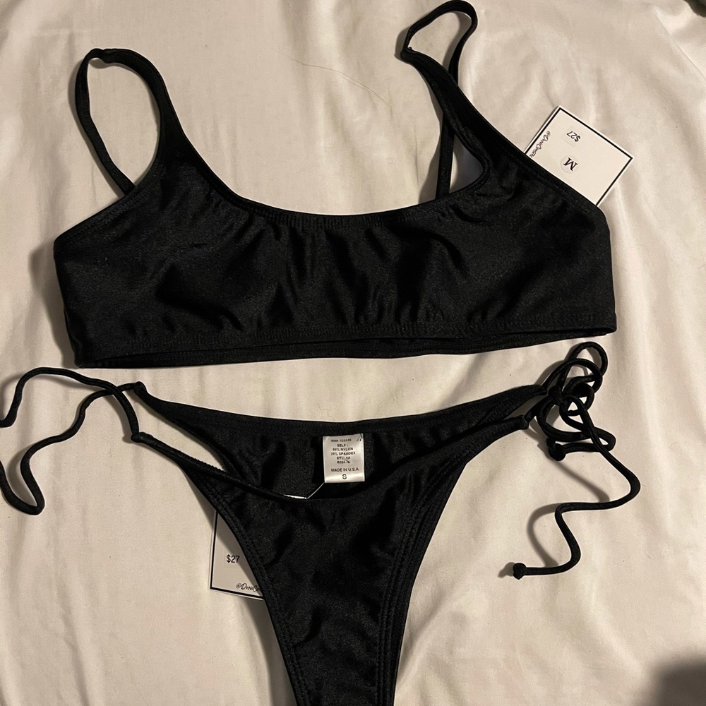 Black side tie bikini